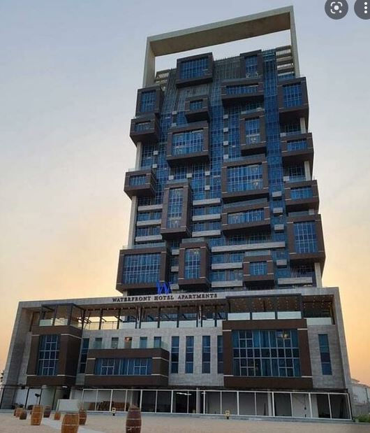 waterfront hotel.JPG